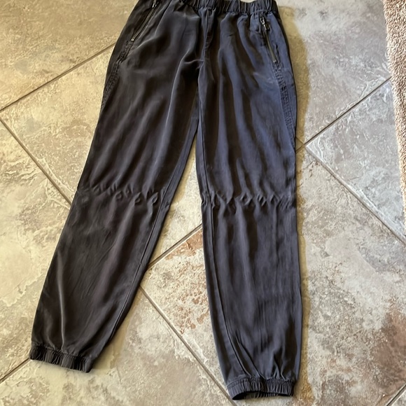 Young fabulous and Brock - Picture 1 of 7